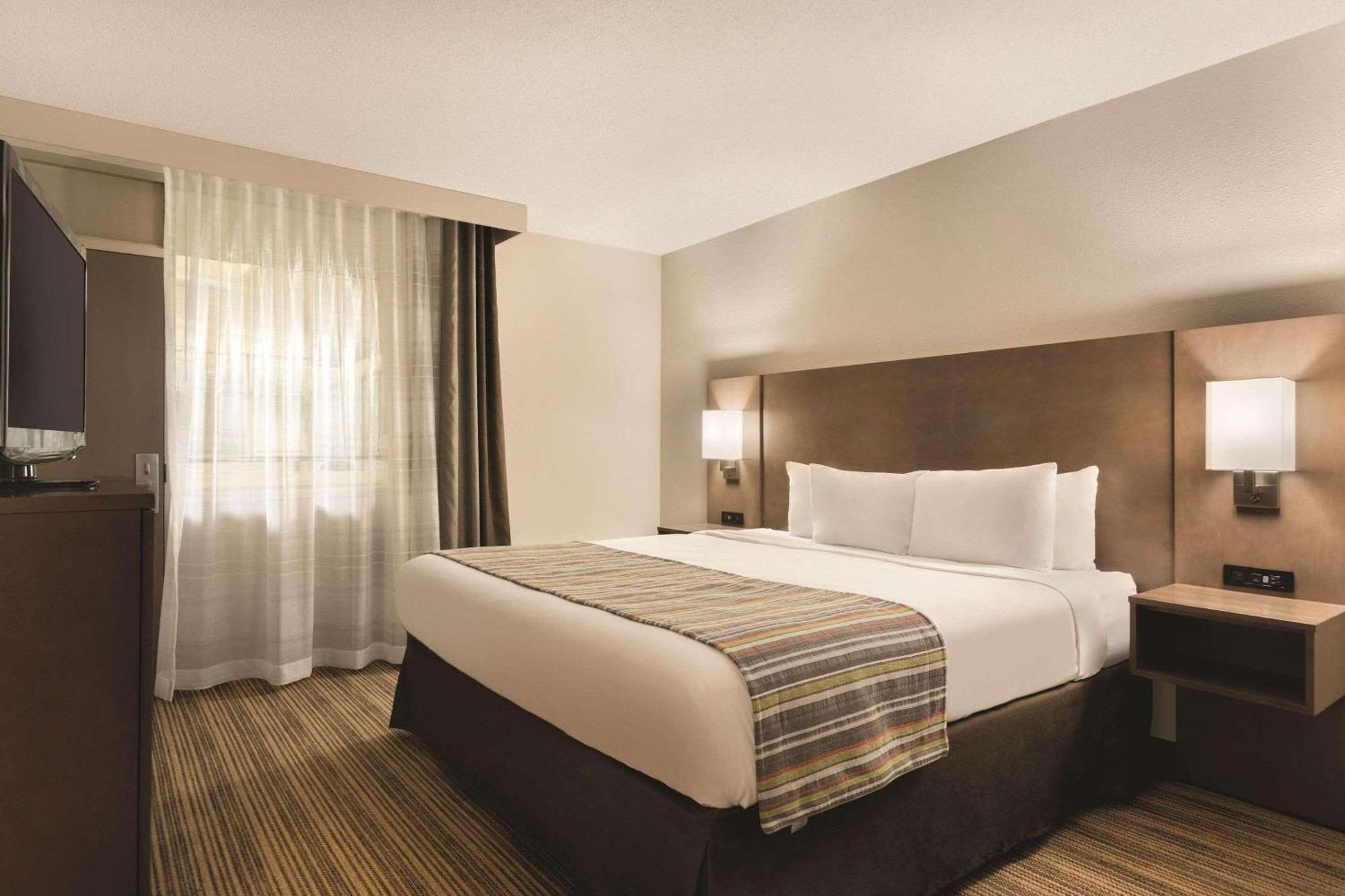 Country Inn & Suites By Radisson, Fergus Falls, Mn Zewnętrze zdjęcie
