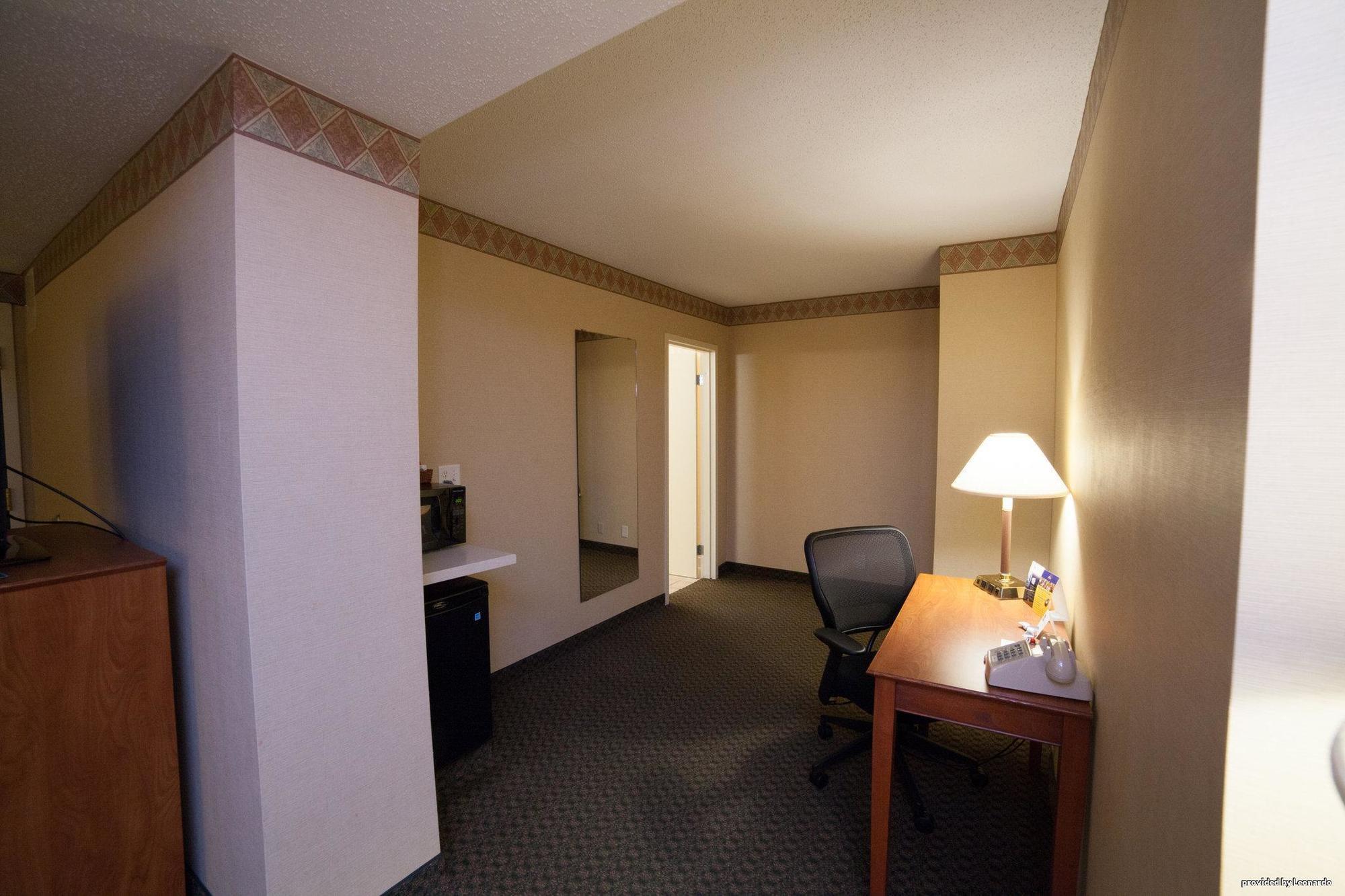 Country Inn & Suites By Radisson, Fergus Falls, Mn Zewnętrze zdjęcie